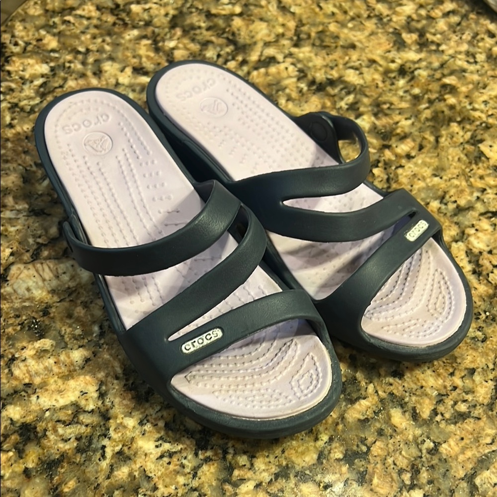 CROCS Women's Patricia wedge sandals size 6